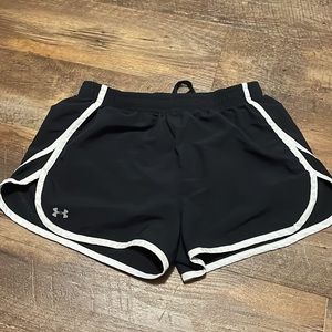 Under armour shorts size small